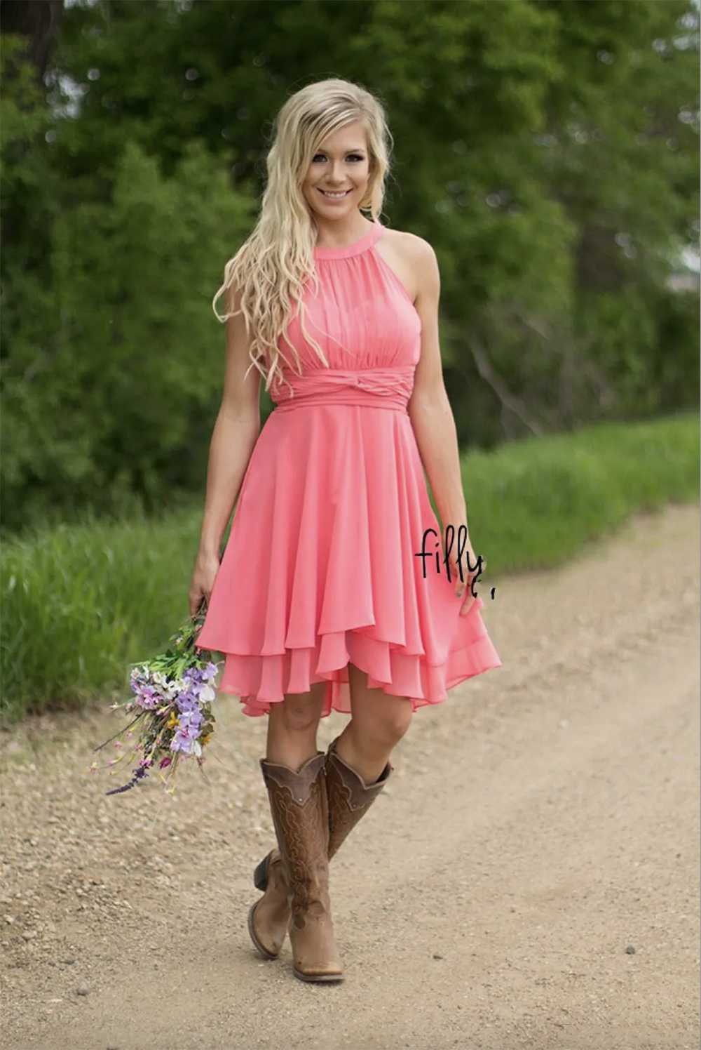 2024 Cheap Country Coral Bridesmaid Dresses Jewel Neck Chiffon Knee Length Wedding Guest Wear Party Dresses Maid of Honor Gowns Under