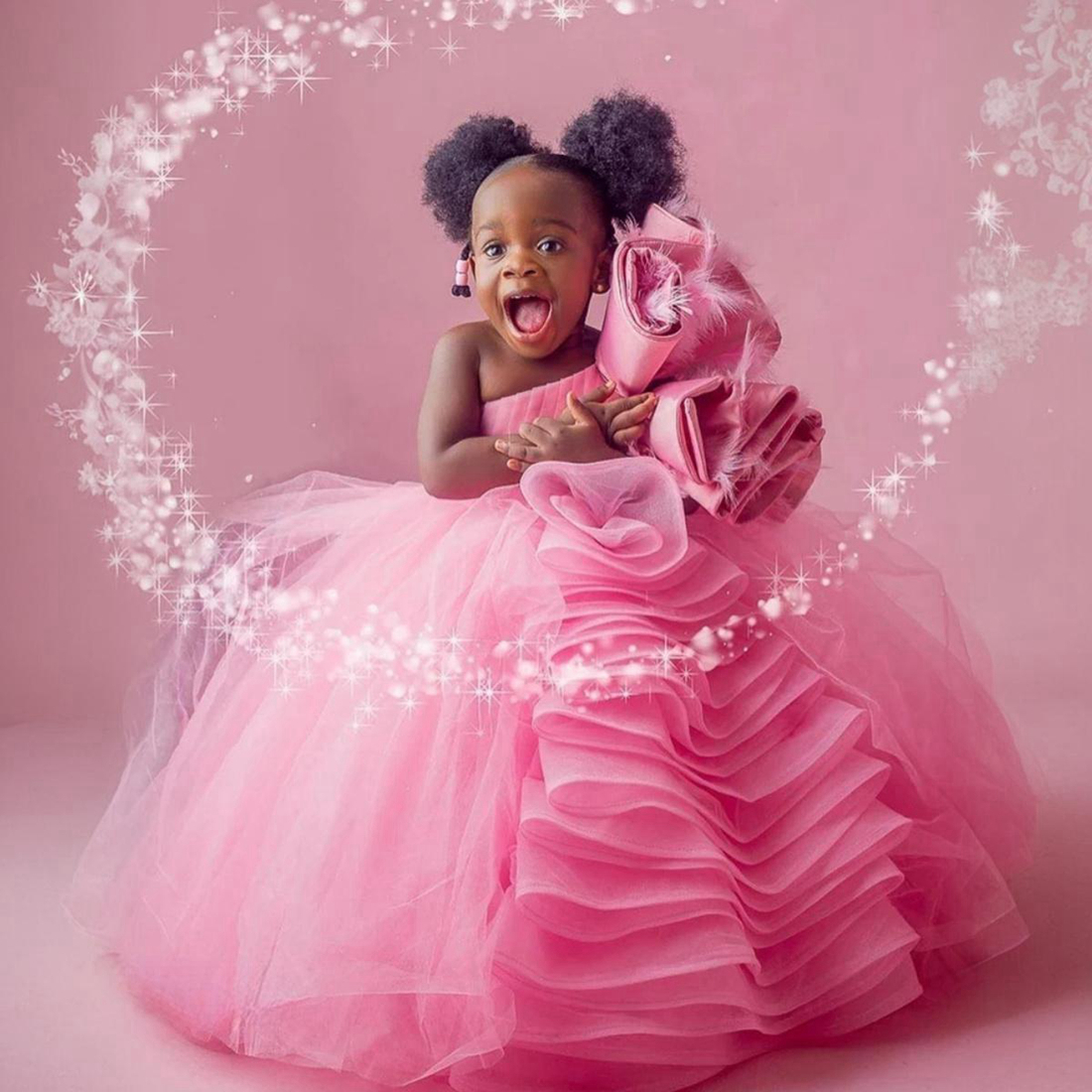African Pink Flower Girl Dresses One Shoulder Tiered Tulle Organza Flowergirl Dresses Feather Decorated Tiered Tulle Girls Birthday Party Gowns for Bl