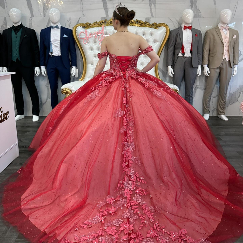Charming Red Quinceanera Dresses Lace Appliques Beads Tull Princess Off The Shoulder Girl Birthday Party Gowns Sweet vestidos de 15