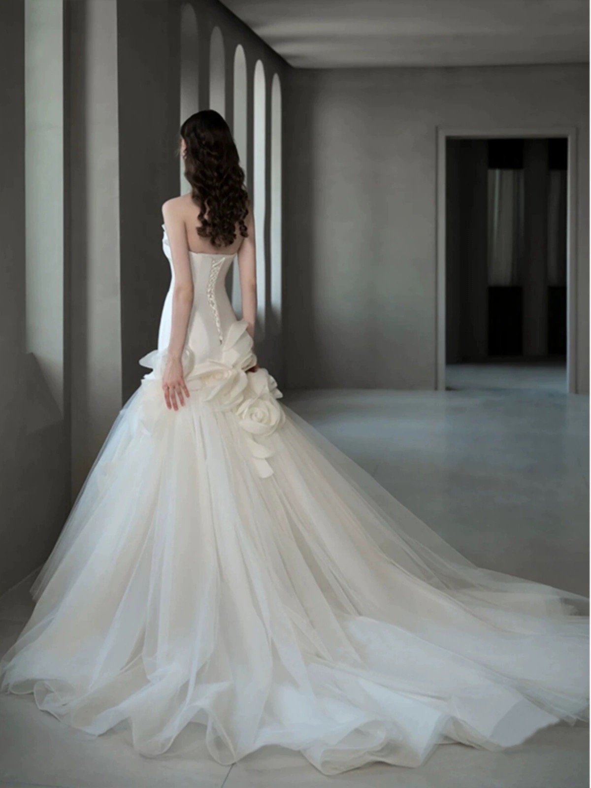 3D flowers satin Wedding Dresses Fabulous Pleated Off The Shoulder Neckline Bridal Gowns With tulle sweep Train lace up elegant Satin Vestido De Novia