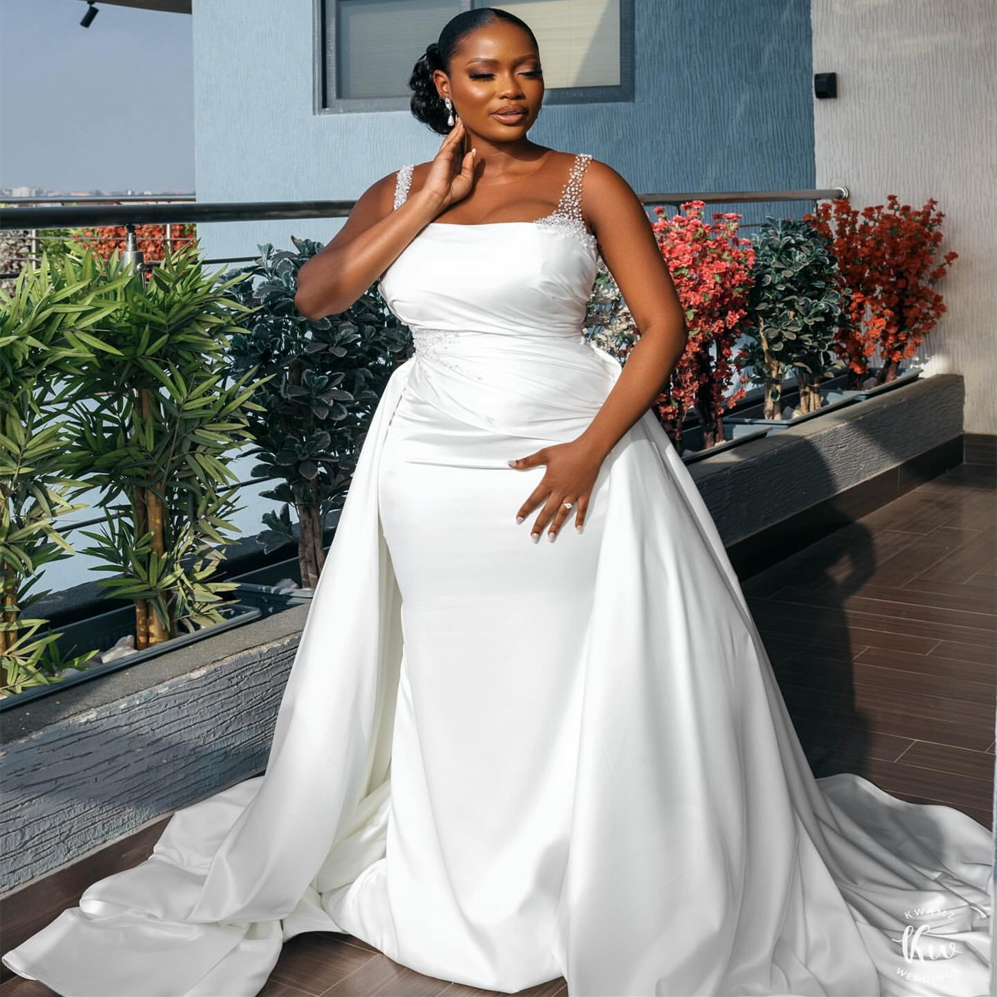 2024 Arabic Aso Ebi Plus Size Mermaid White Wedding Dress Beaded Detachable Train Satin Bridal Gowns Dresses ZJ104