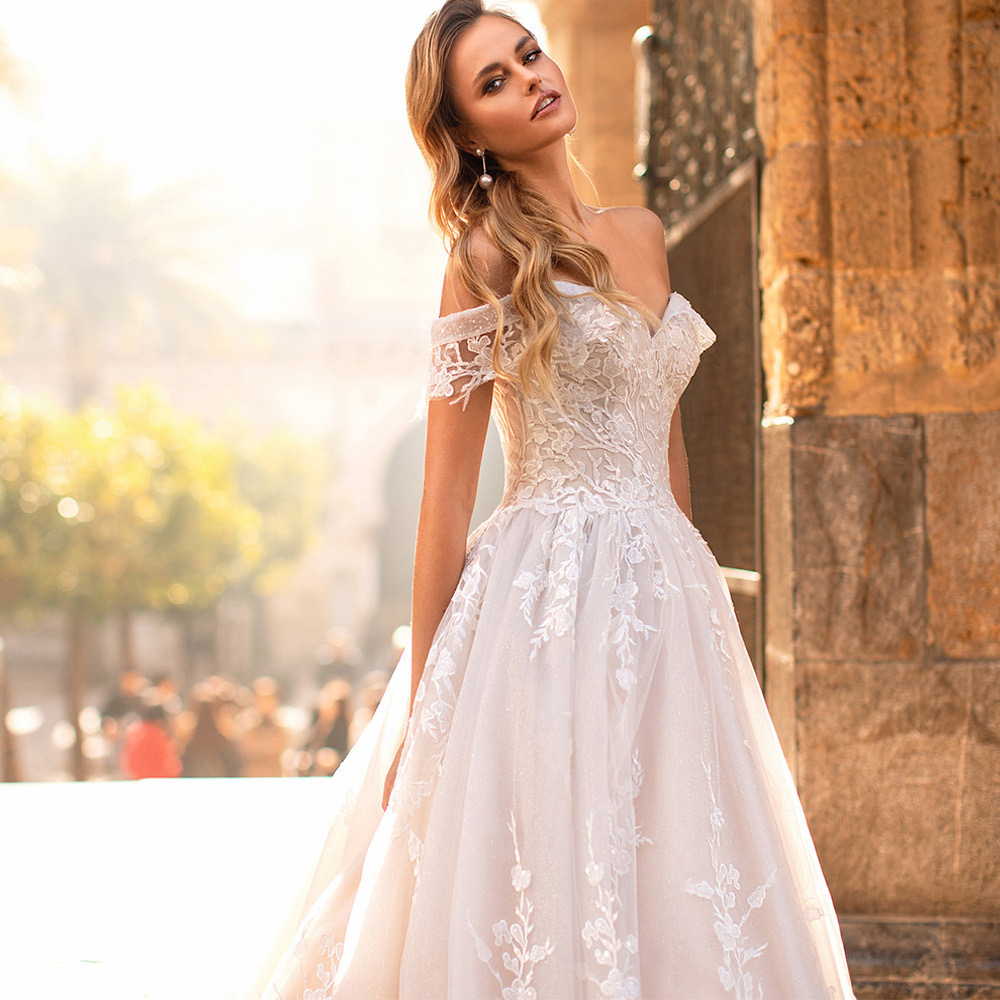 2024 off shoulder retro wedding dresses vintage new lace appliques sweep train bridal backless ball gown beach boho elegant tulle bride vestido de nov