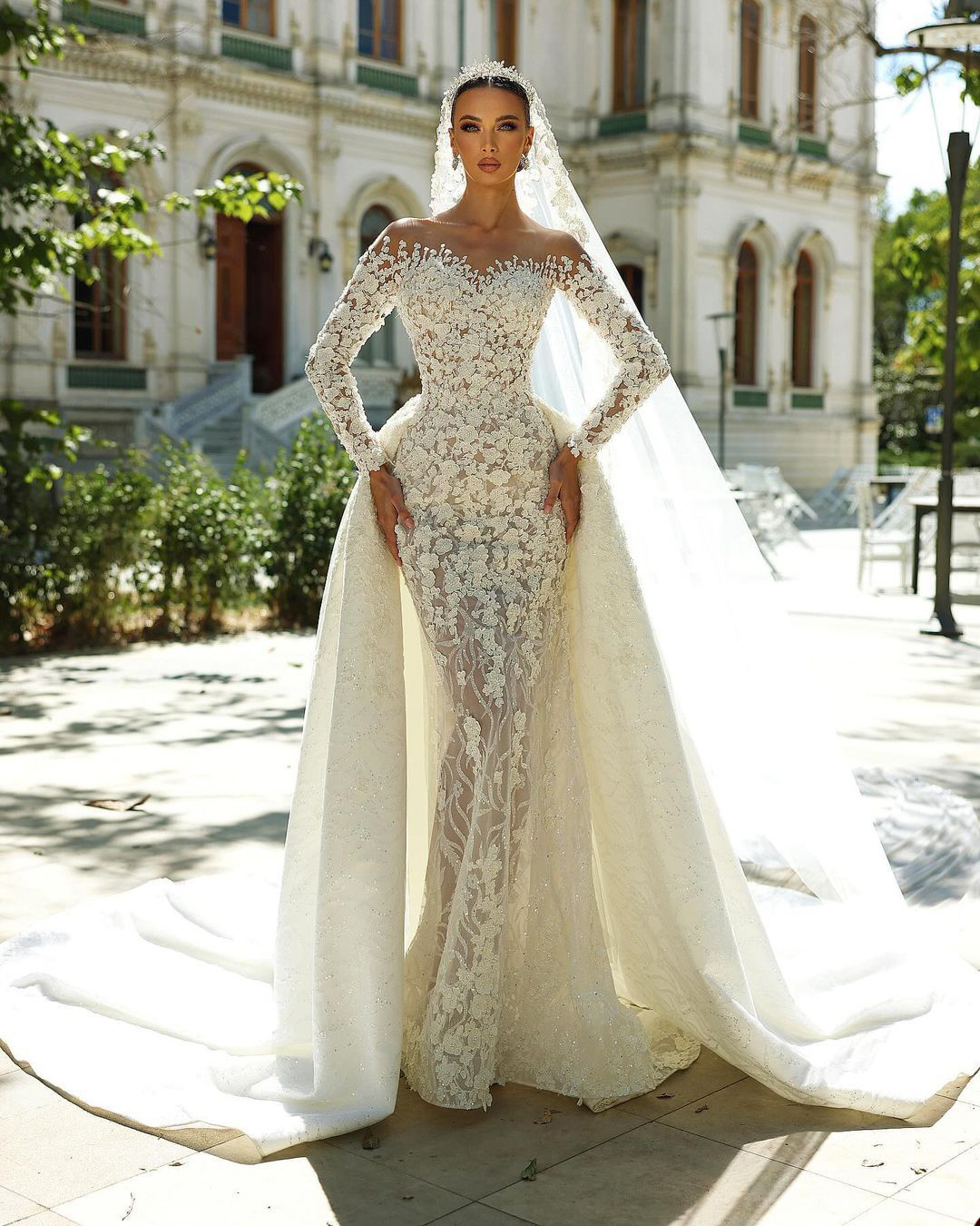 Graceful Off Shoulder Mermaid Wedding Dresses Lace Appliques Bridal Gowns with Overskirts Sequins Custom Made Illusion Bride Dresses