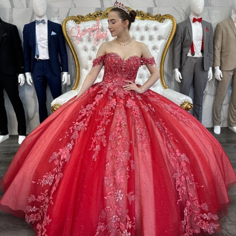 Charming Red Quinceanera Dresses Lace Appliques Beads Tull Princess Off The Shoulder Girl Birthday Party Gowns Sweet vestidos de 15