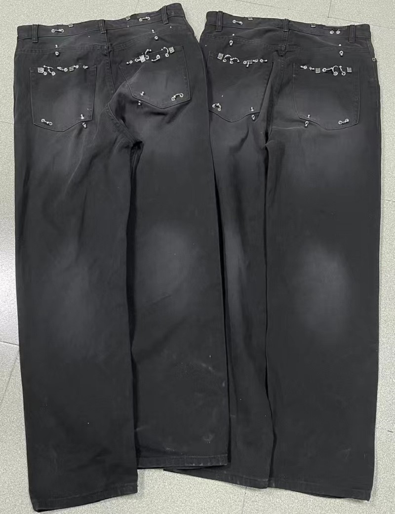 Bale Washed Oversized Rivet Piercing Washed Straight Leg Jeans Loose Men Oversized Jeans With Wide Leg Flared Pants Men Loose Causal Jeans