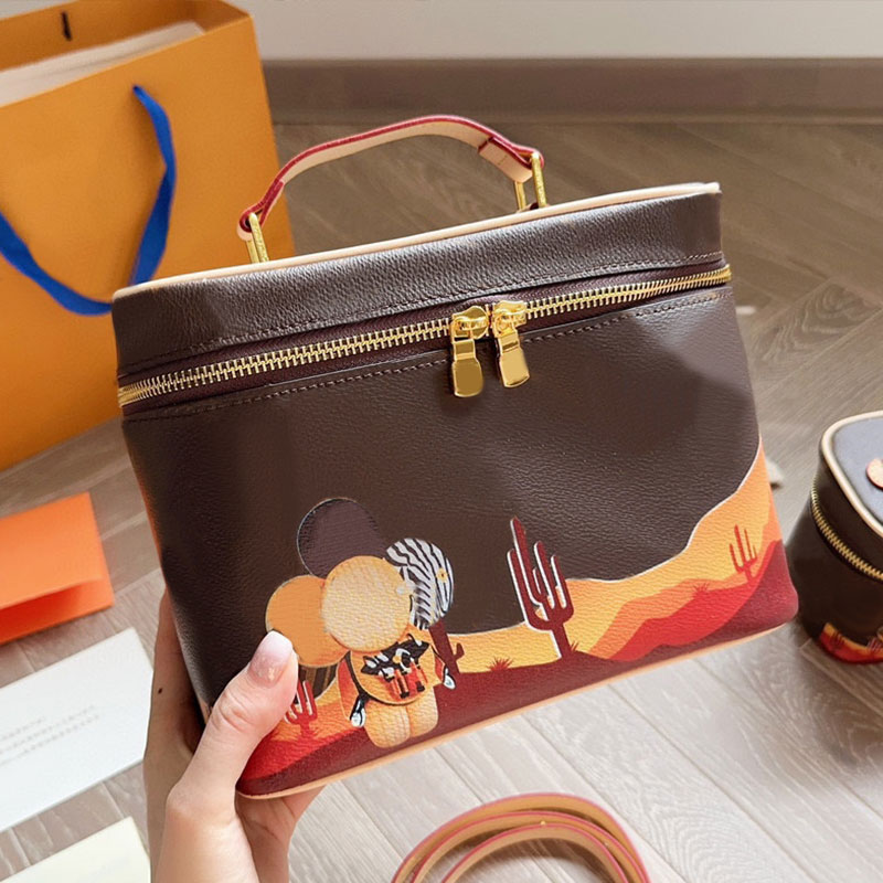 Cosmetic Bag Box Tote Makeup Bag Designer Make Up Handbag Weekend Travel Toilet Wash Bags Beauty Makeup Case Women Crossbody Shoulder Bags 3 sizes Removable Strap