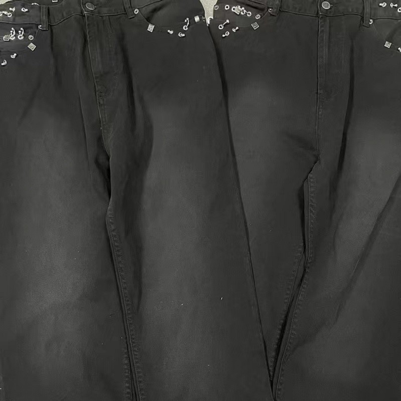Bale Washed Oversized Rivet Piercing Washed Straight Leg Jeans Loose Men Oversized Jeans With Wide Leg Flared Pants Men Loose Causal Jeans