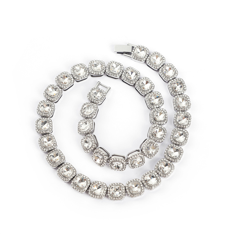 Hip hop Personality Men And Women Necklace Rock Sugar Diamond Choker Necklace Alloy Rhinestone Cuban Chain Necklaces