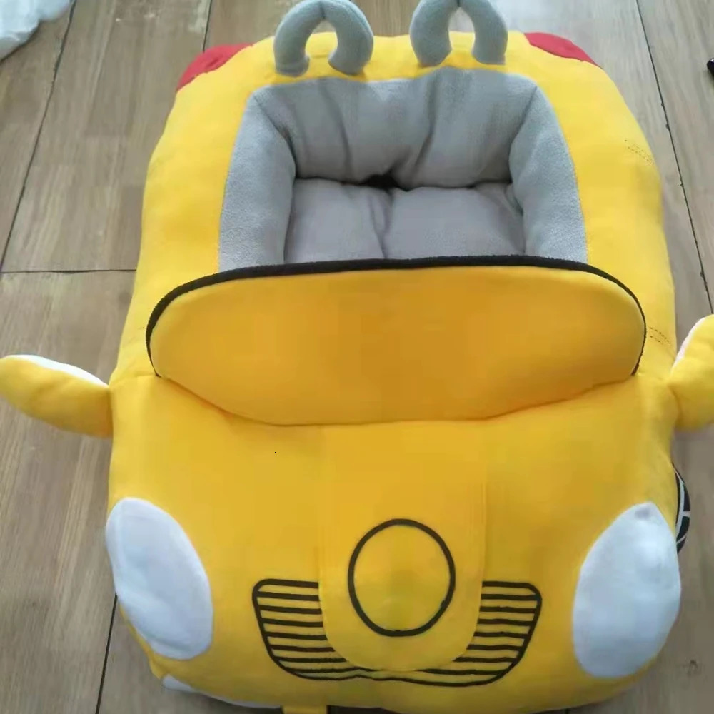 Puppy Pet Bed Fashionable Car Shape Soft Material Durable Nest Dog Cat House Warm Mat Suitable for Yorkers Small and Dogs 240131