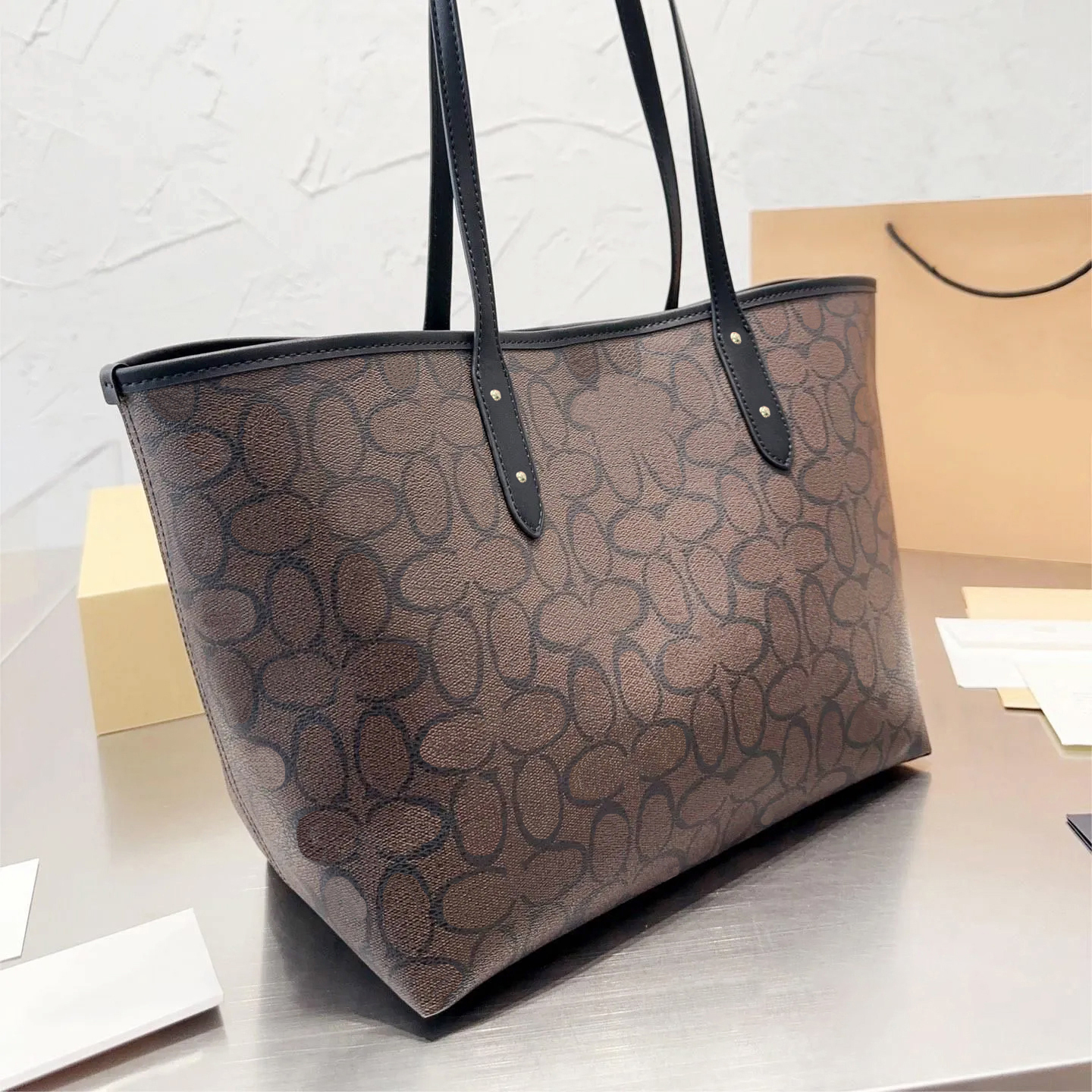 Designer Tote Bag Fashion Shoulder Bag Quality Women Classic Versatile Canvas Shopping Large Capacity Outdoor Tourism Handbag 002
