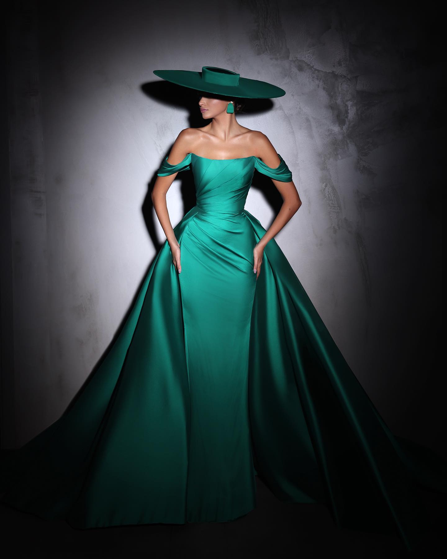 Mermaid Emerald Green Elegant With Overskirts Off Shoulder Pleats Prom Dress Long Dresses For Special Ocns Evening Gowns Es 6660306