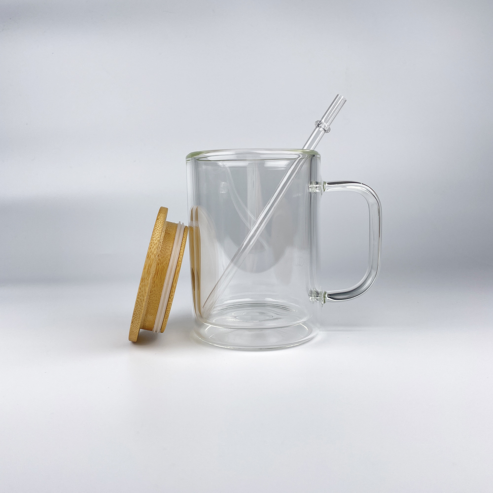 Reusable pre-drilled hole clear 15oz snow globe sublimation high borosilicate double walled glass coffee Milk beer mug with bamboo lid and handle For 