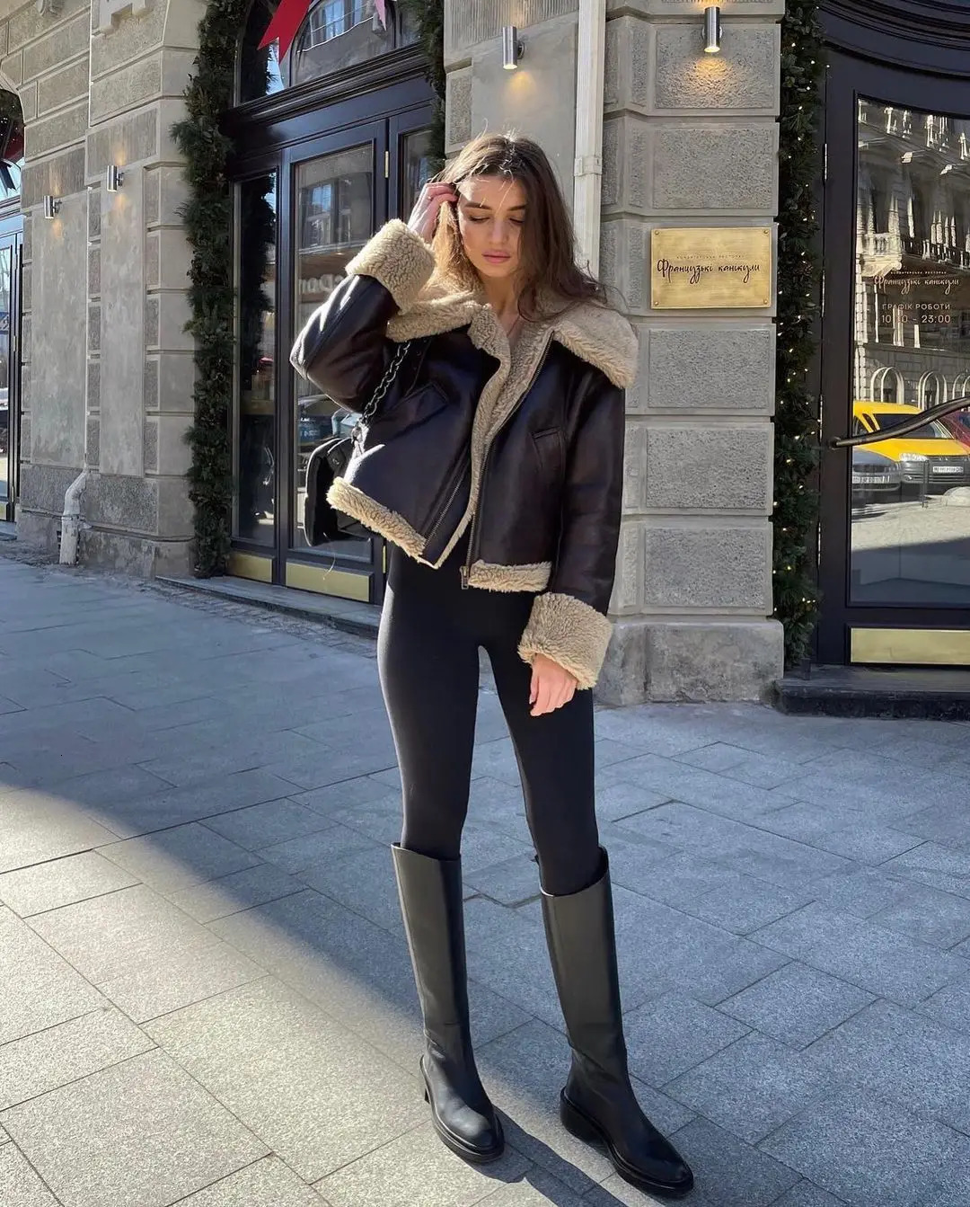 Fashion Lapel Lamb Wool Leather Jacket Women Winter Long Sleeve Zipper Thickened Coat Casual Chic Female Warm Outerwear 240131