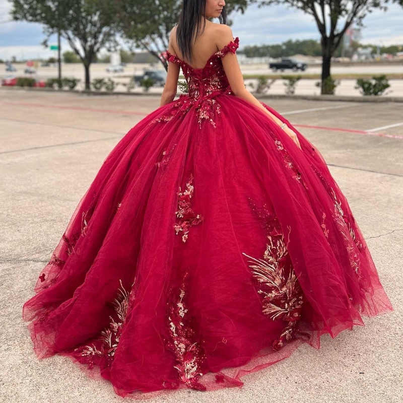 Red Off The Shoulder Quinceanera Dresses Beads Appliques Handmade wers Princess Ball Gowns Sweet 15 Party Wear