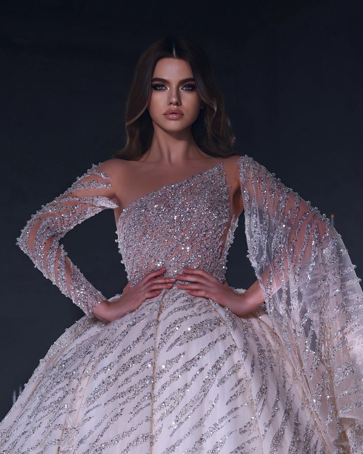 Vintage Ball Gown Wedding Dresses Design Collar Shining Sequins Beads Long Sleeves Custom Made Sweep Train Bridal Gown Plus Size Vestidos De Novia