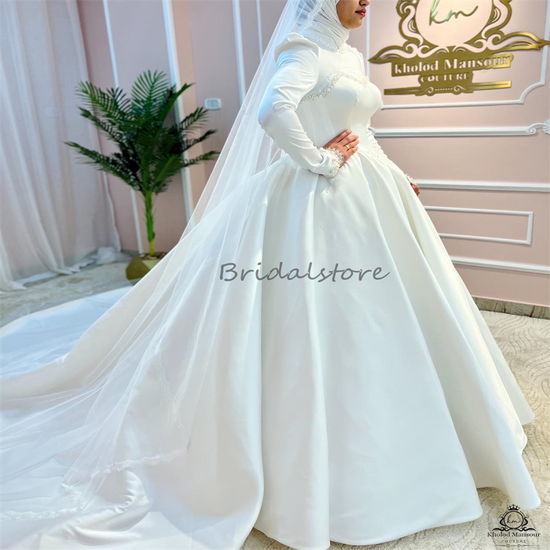 Elegant Saudi Arabic Muslim Wedding Dress 2024 High Neck Ball Gown Satin Pearls Country Bridal Dresses Long Sleeve Islamic Bride Dress Robe De Mariee 