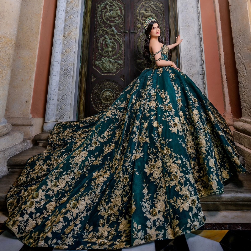 Emerald Green Quinceanera Dresses For 16 Girl Off the Shoulder Gold Appliques Beads Tull Princess Ball Gowns Birthday Prom