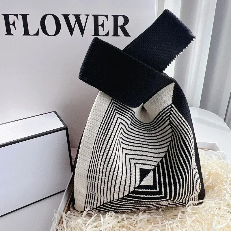 Handmade Knit Handbag Women Mini Knot Wrist Bag Japanese Casual Color Wide Stripe Plaid Tote Student Reusable Shopping Bags 240801