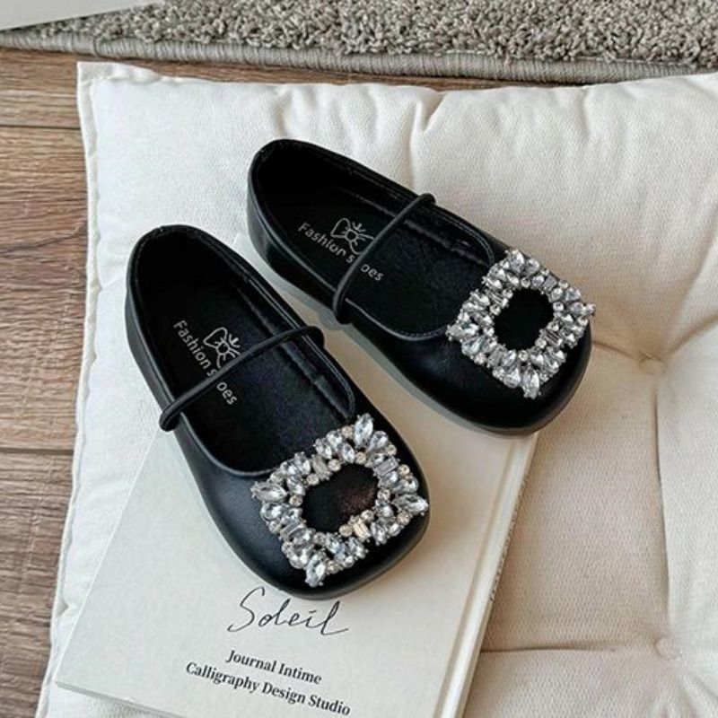 Kids Flat Shoes: Classic Square Toe Style for 2024 dh3628137