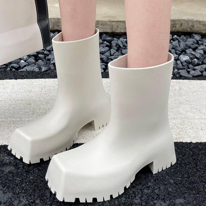 New 2023 Rainboots Slip-On Ankle Fashion Platform Short Shoes Non-slip Waterproof Boots for Women Rain Booties