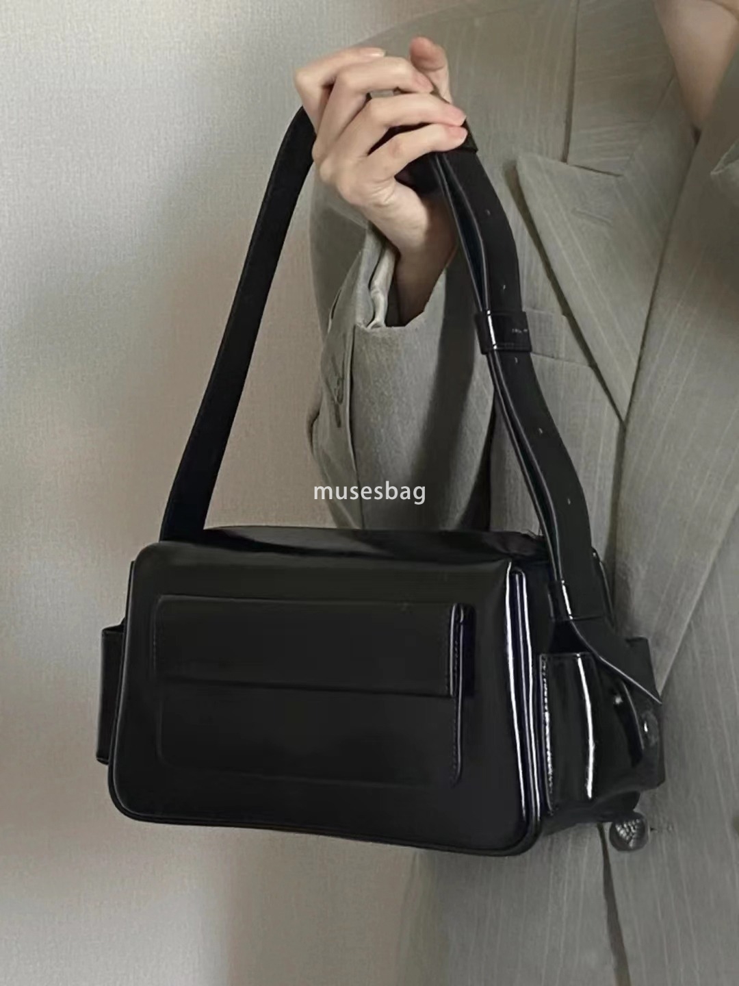 Fashion Boston motorcycle bag woman new large capacity commuter wide shoulder belt with a single shoulder crossbody bag woman