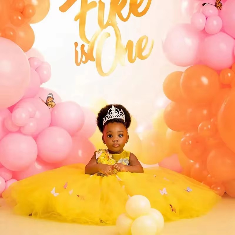 Light Yellow wer Girl Dresses 2025 Little Kids Ball Gown Jewel Appliqued Crystals Tulle Tiered First Birthday Party Dress