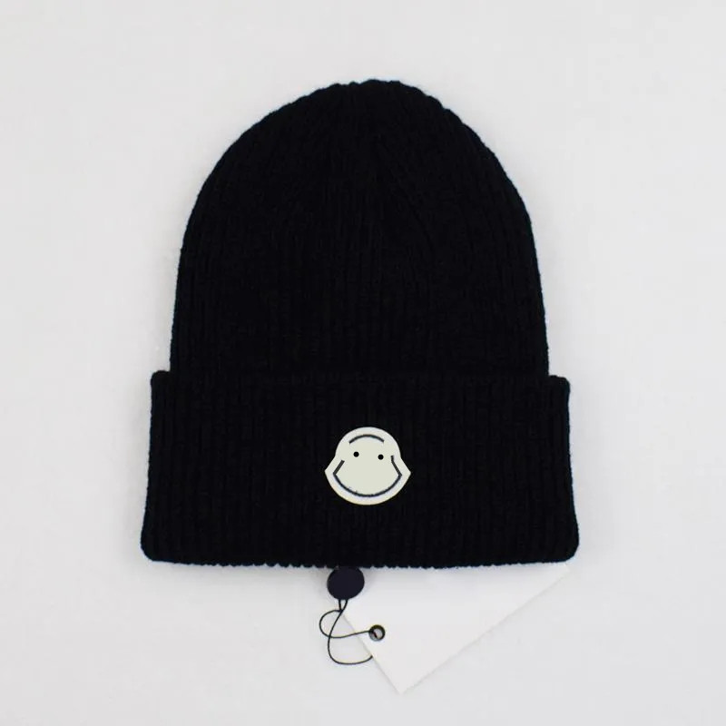 TOP New Fashion Designer hats Men's and women's beanie fall/winter thermal knit hat ski brand bonnet High Quality plaid Skull Hat
