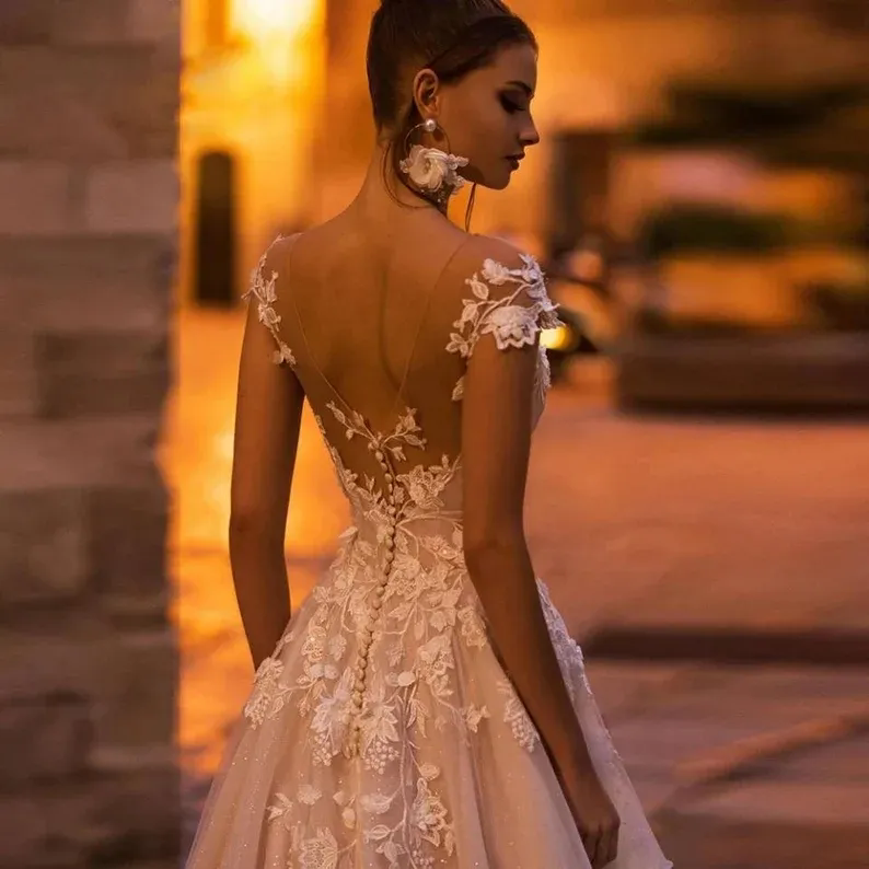 Plus Size Boho Wedding Dresses Sleeveless Sheer Neck Appliques Chiffon Side Split Bridal Dresses Sexy Beach Bohemian Wedding Gowns