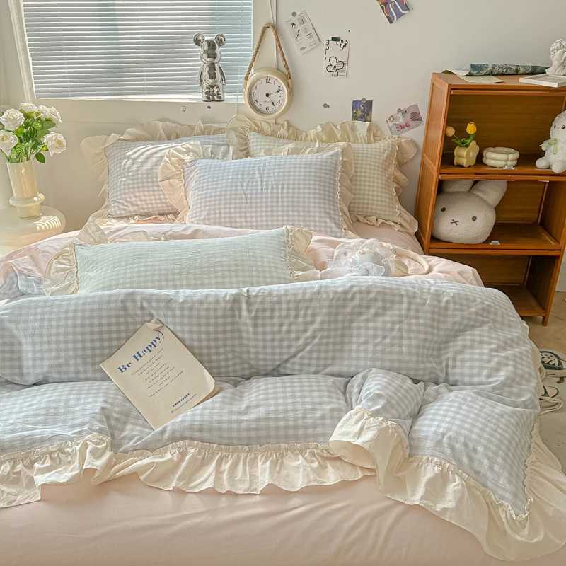 Korean princess style bedding is soft skin friendly with plaid lace ruffled comforters plain down duvet covers and pillowcases W240801