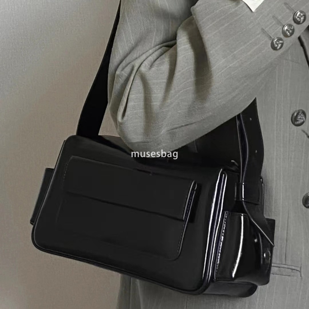 Fashion Boston motorcycle bag woman new large capacity commuter wide shoulder belt with a single shoulder crossbody bag woman