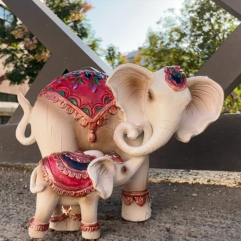 Outdoor Garden Resin Crafts Statue Mother and Child Love Elephant Home Desktop Decoration Ornament