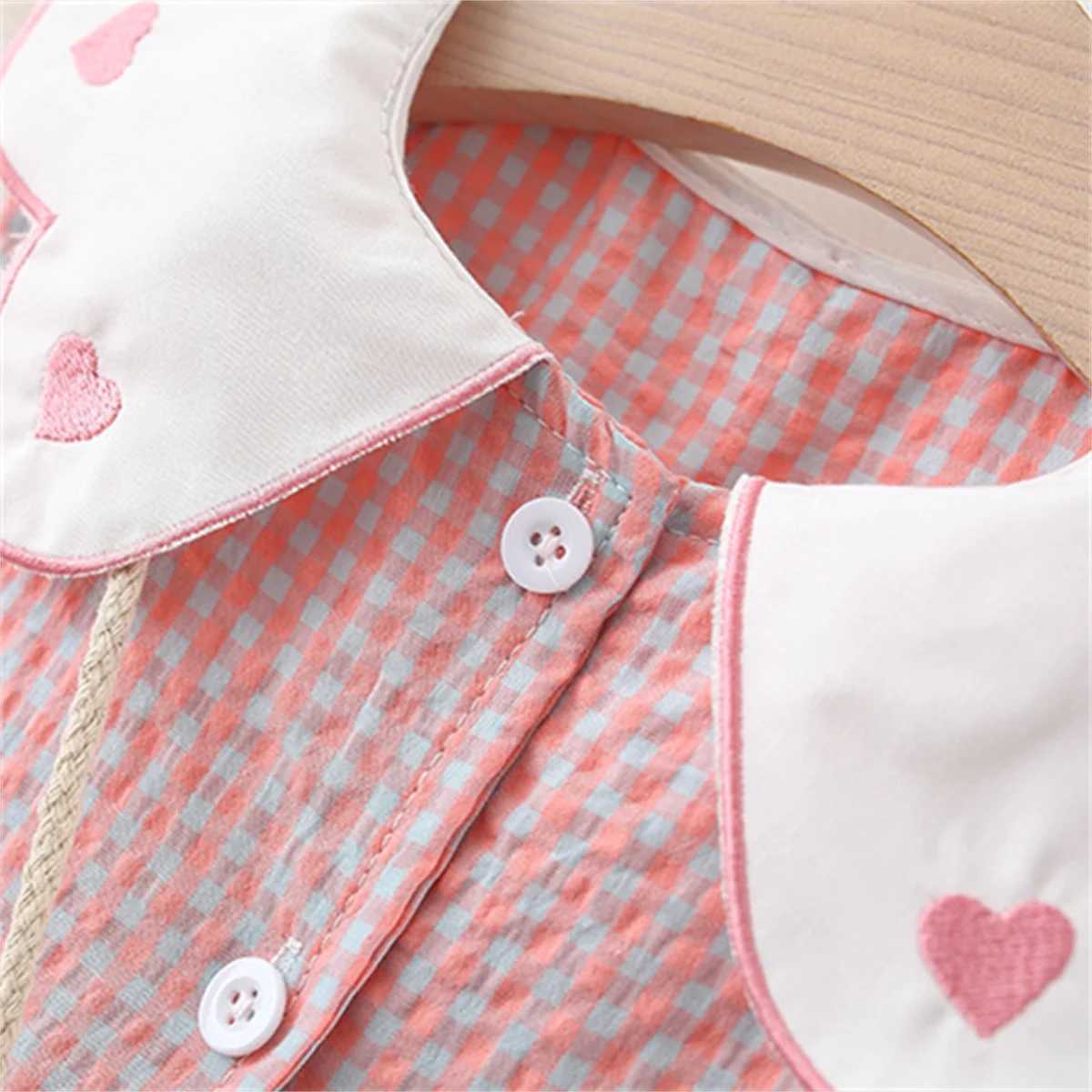 Summer Newborn 2-Piece Girl Infant Cotton Dress And Backpack Baby Embroidered Flip Collar Checkered Sleeveless Beach Dress X2502201