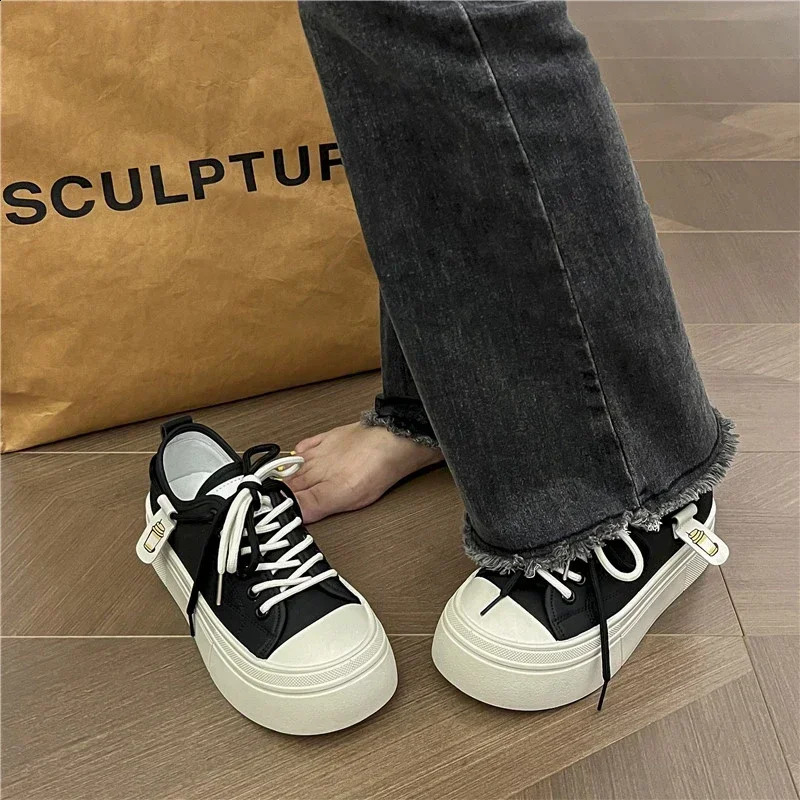 White shoes casual womens sports shoes womens wedge basket 2024 round toe Modis Clogs platform fully matched shallow mouth autumn S 240827