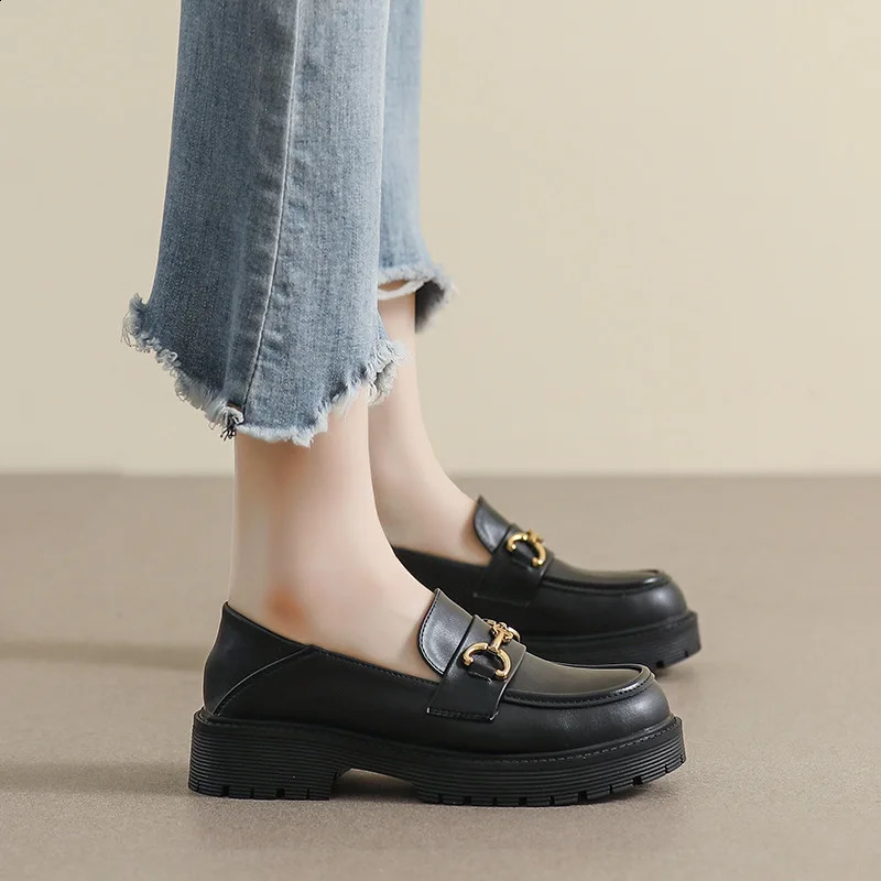 Spring Womens High Heel Leather Shoes British Style Black Low Heel Shoes Suitable for Party and Work Womens Casual Shoes 41-43 240731