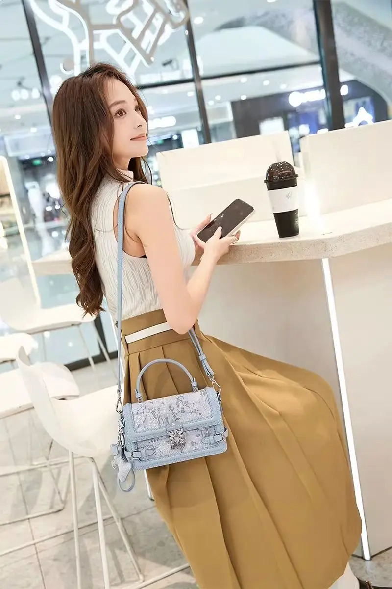 Fresh Womens Bag Highend Blue Embroidered Commuting OL Handbags Single Shoulder Crossbody TopHandle Square Bags 240731