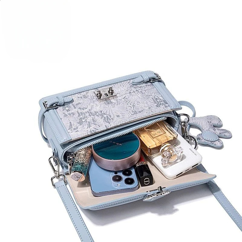 Fresh Womens Bag Highend Blue Embroidered Commuting OL Handbags Single Shoulder Crossbody TopHandle Square Bags 240731