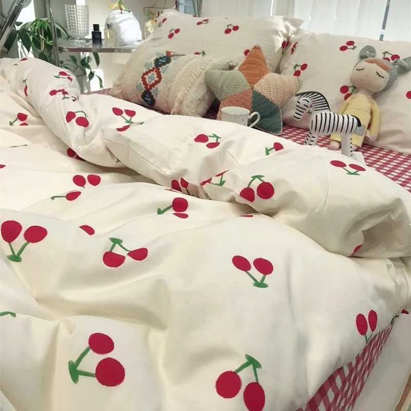 Romantic cherry heart-shaped down duvet cover set flat bed sheet pillowcase fashionable new double full flower summer spring bedding set W240801