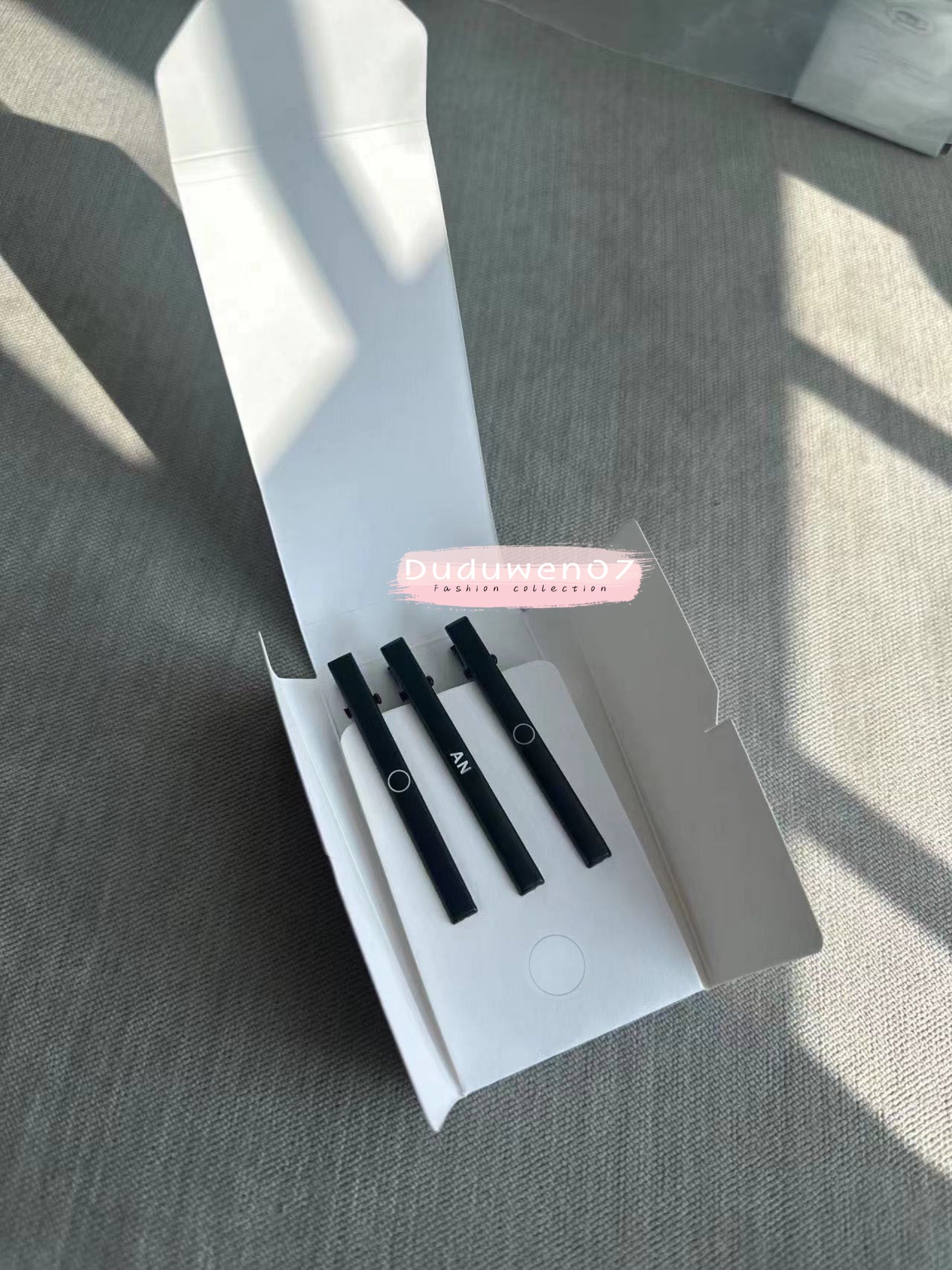 Black fashion Pretty Letter Hair Clips Set of 3 Metal hairpin C Collection Hair Jewelry Party Gift