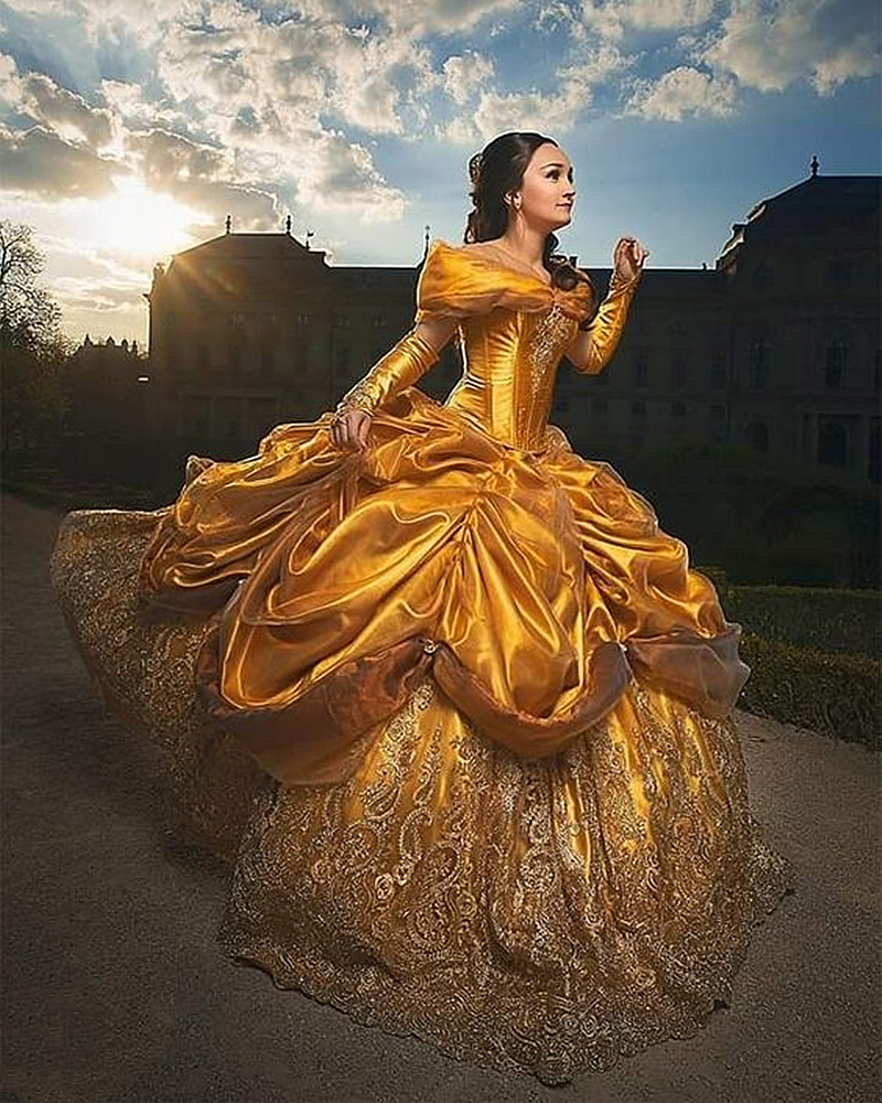 Vintage Gold Princess Prom Dresses Off The Shoulder Ruched Corset Masquerade Dress For Women 2024 Lace Appliques Floor Length Taffeta Special Occasion