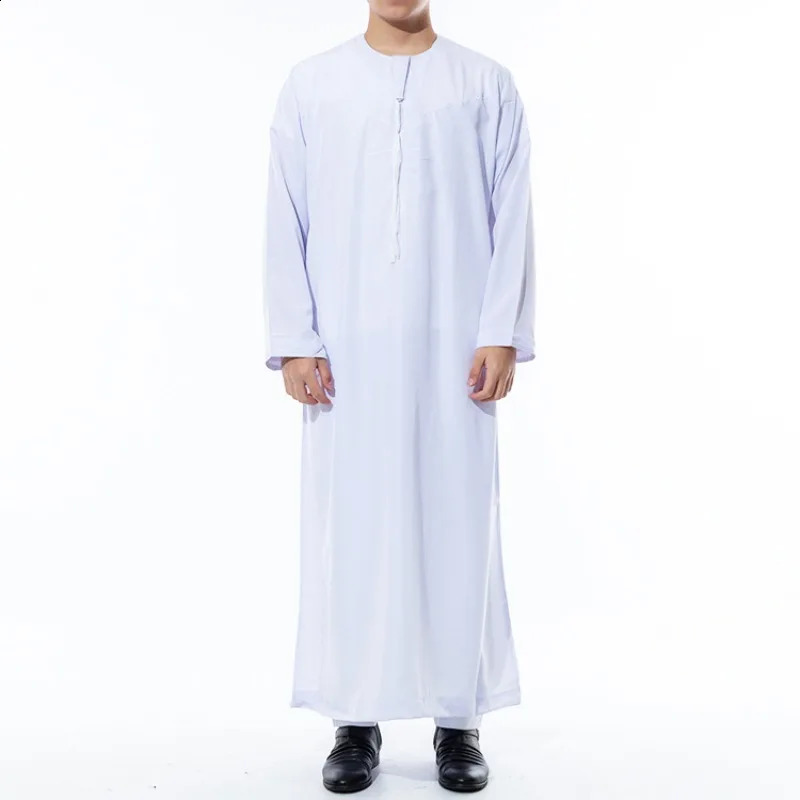 Men White Muslim Robe Islamic Kaftan Saudi Arabia Solid Color O Neck Short Sleeve Fashion Jubba Thobe Dubai Middle East Robes 240715