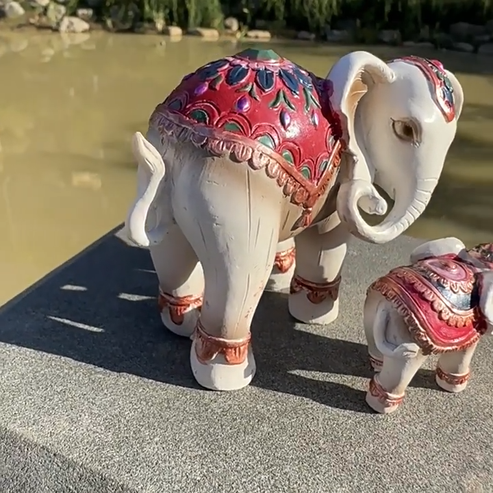 Outdoor Garden Resin Crafts Statue Mother and Child Love Elephant Home Desktop Decoration Ornament
