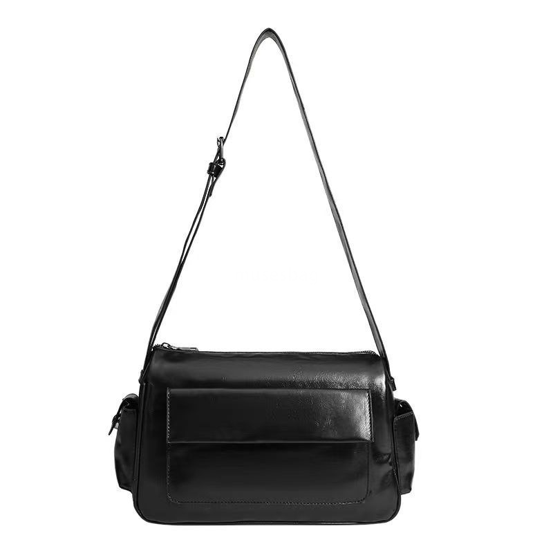 Fashion Boston motorcycle bag woman new large capacity commuter wide shoulder belt with a single shoulder crossbody bag woman