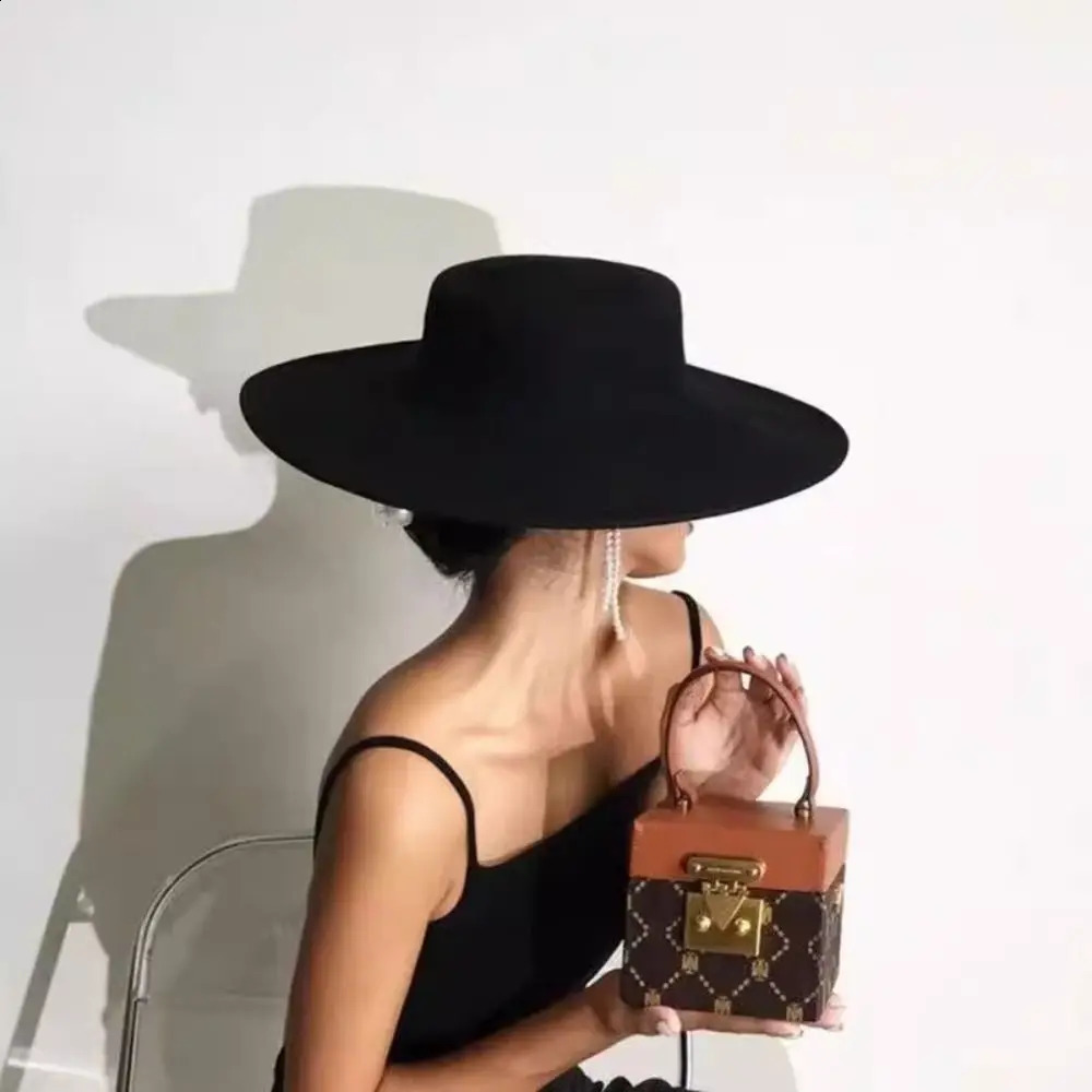 1PC Women Elegant Flatcap Wide Brim Felt Hat Flat-top Panama Retro Church Derby Cap French Hepburn Style Dame Hat 240731