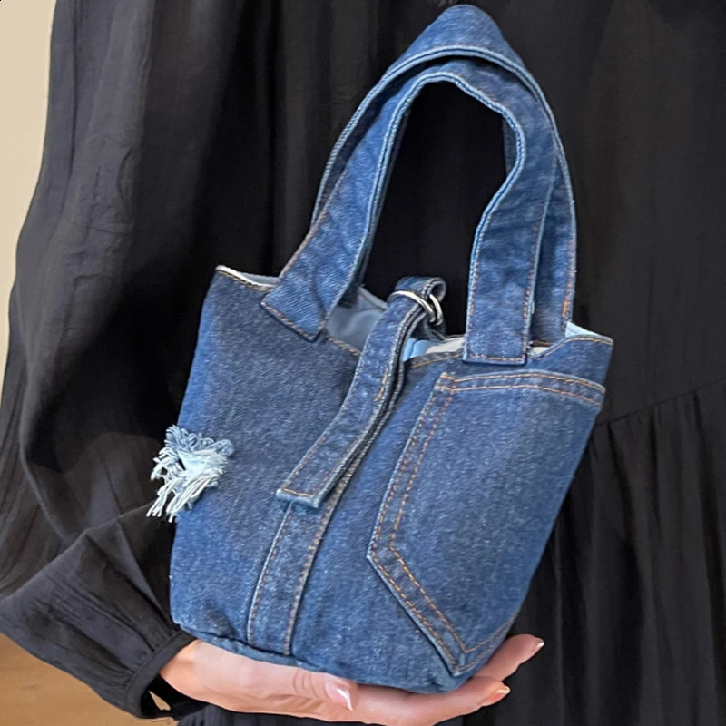 Womens Blue Denim Shoulder Bag Vintage small Ladies Shopper Jeans Original Handbag Niche Embroidered Female Crossbody Bags 240801