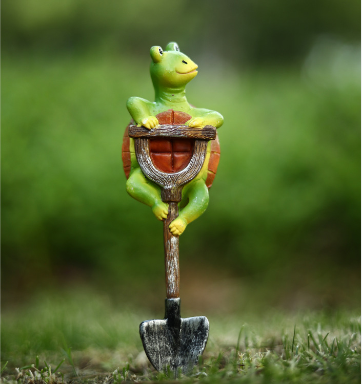 New creative frog rabbit turtle gnome shovel outdoor garden craft decorations ornaments