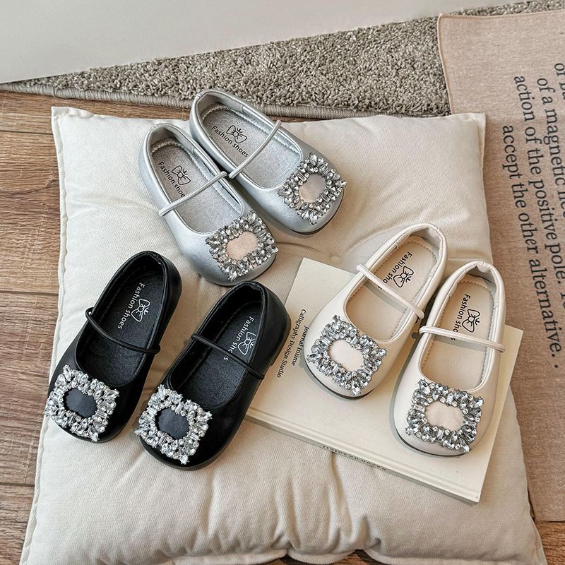 Kids Flat Shoes: Classic Square Toe Style for 2024 dh3628137