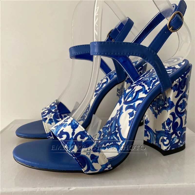 Blue and white ceramic tile printed sandals womens ankle strap genuine leather solid color open toe party shoes 240731
