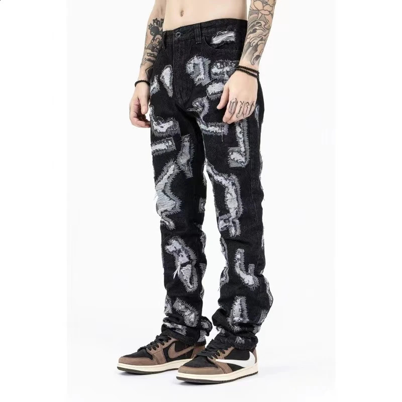 Letter Embroidery Jeans for Men High Street Gothic Street Clothing Mens Straight Waist Bag Denim Trouser Neutral Spring 240829