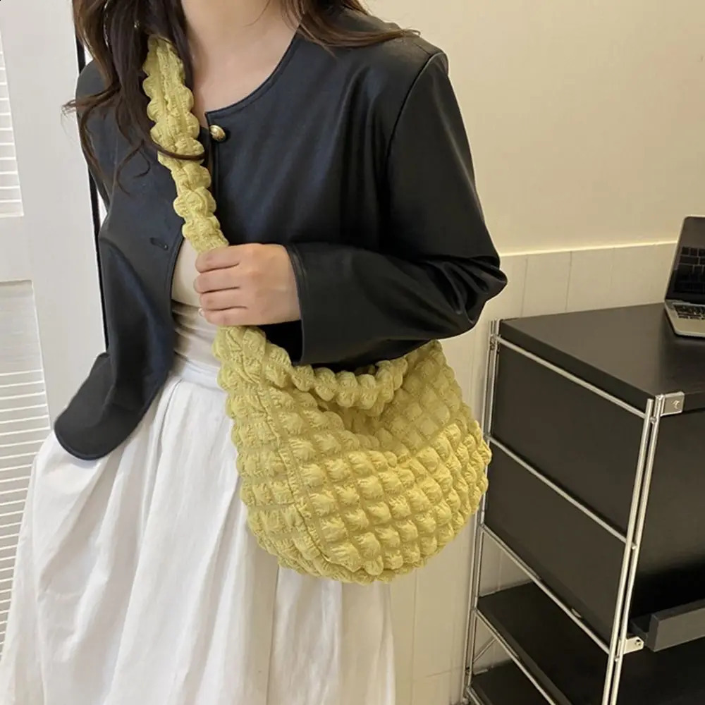 Quilted Pleated Crossbody Bag for Women Padded Shoulder Bag Ruched Cloud Bubbles Nylon Handbags Purse Large Puffer Tote Bag 240822