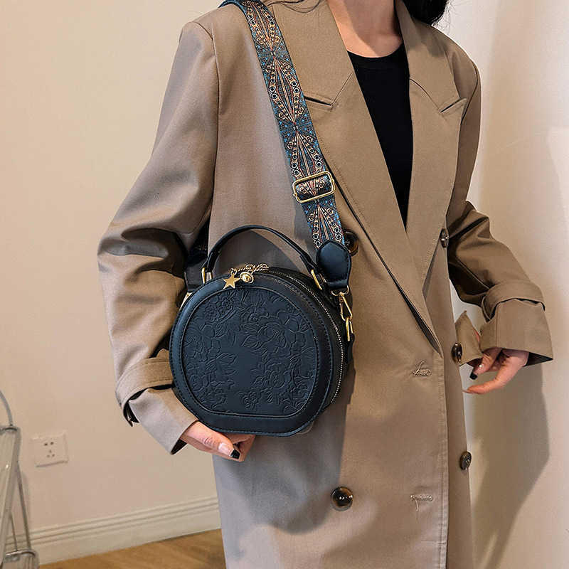 2024 early spring new round cake bag, Chinese style carved and pressed pattern fashionable handbag, single shoulder crossbody bag H82#31 kukumalu